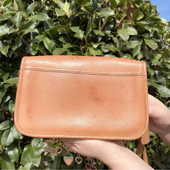 Old Coach Vintage Turn-Lock Leather Crossbody Bag with Handmade 